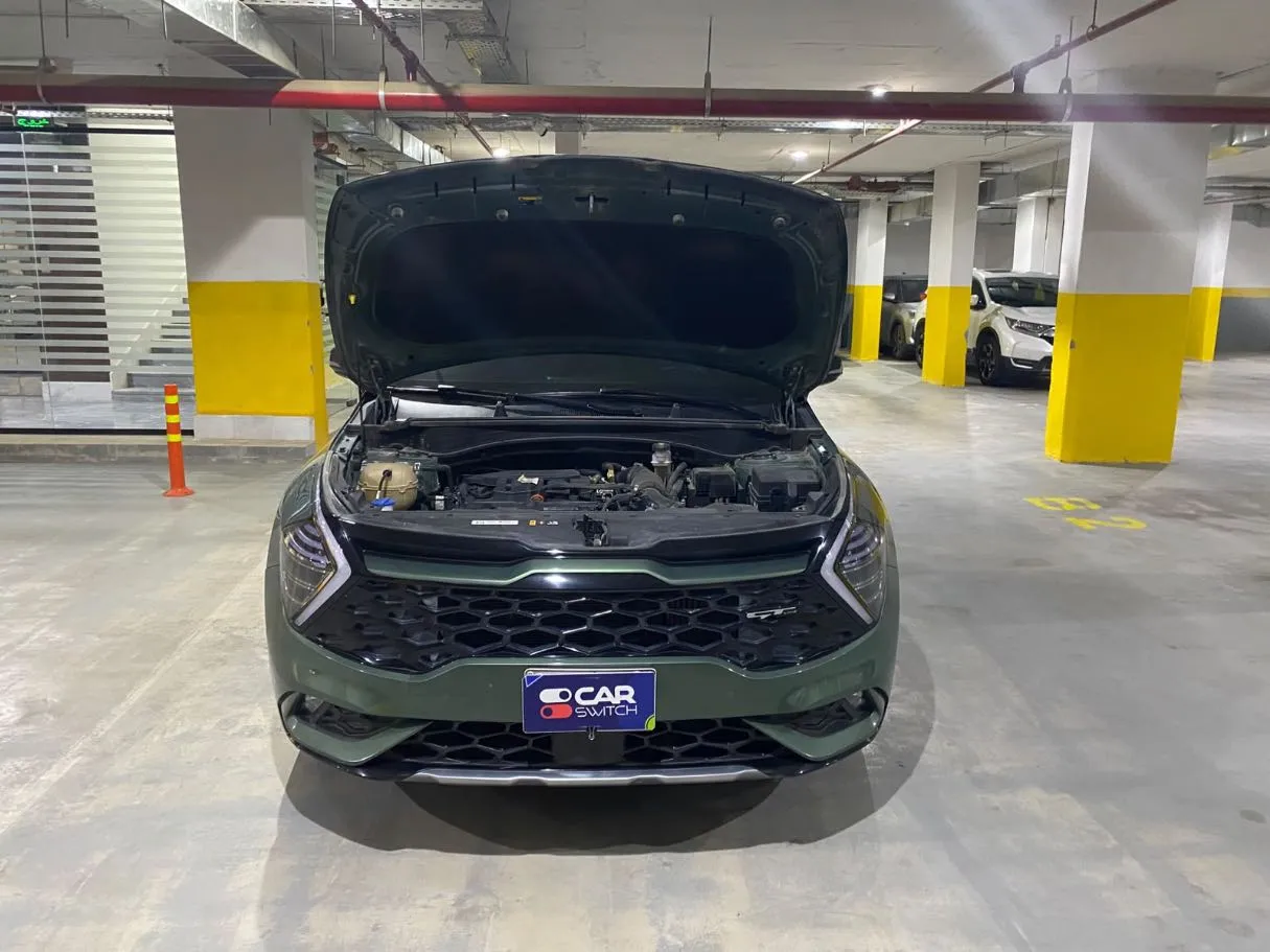 Car image 25