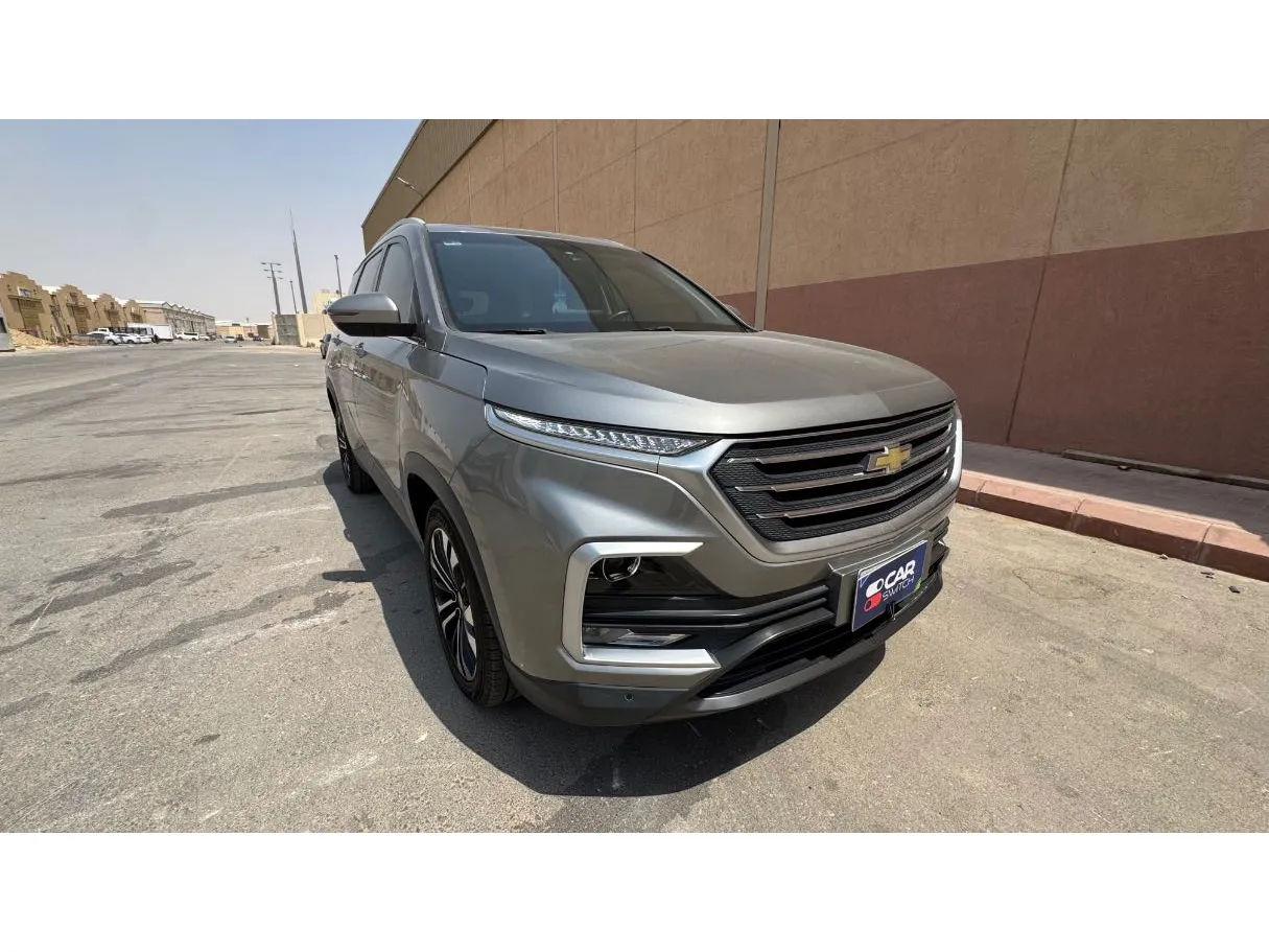 Car image 3