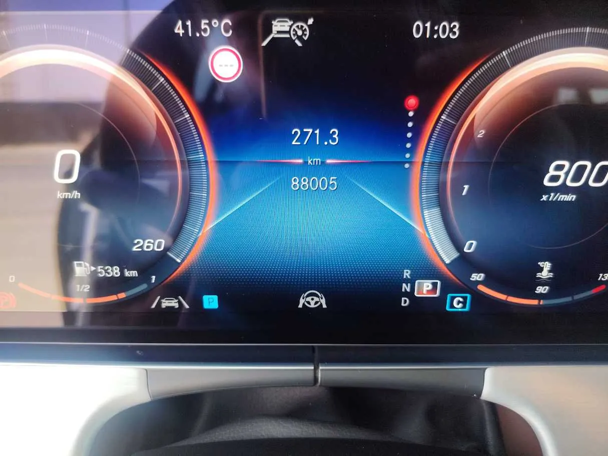 Car image 19
