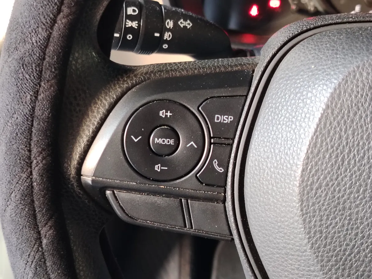 Car image 27