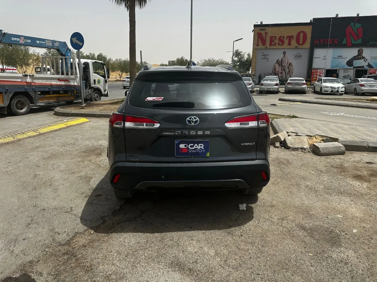Car image 6