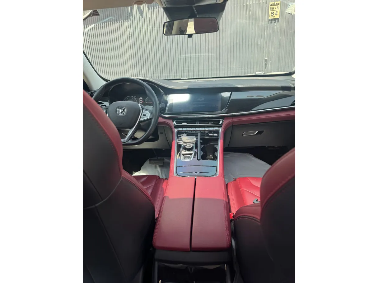 Car image 16