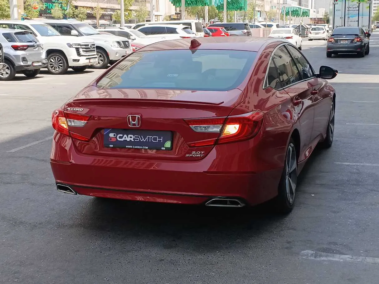Car image 5
