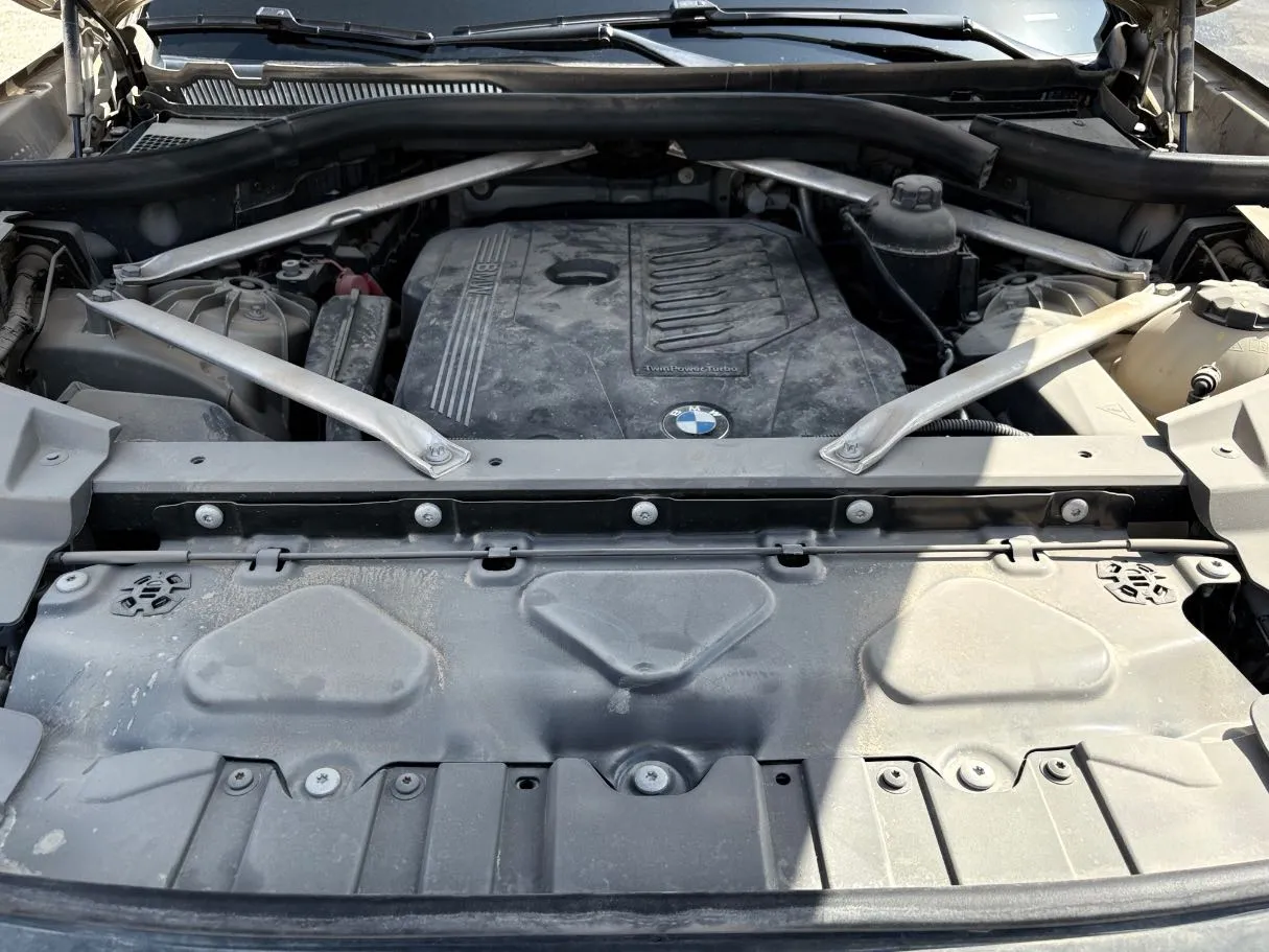 Car image 29