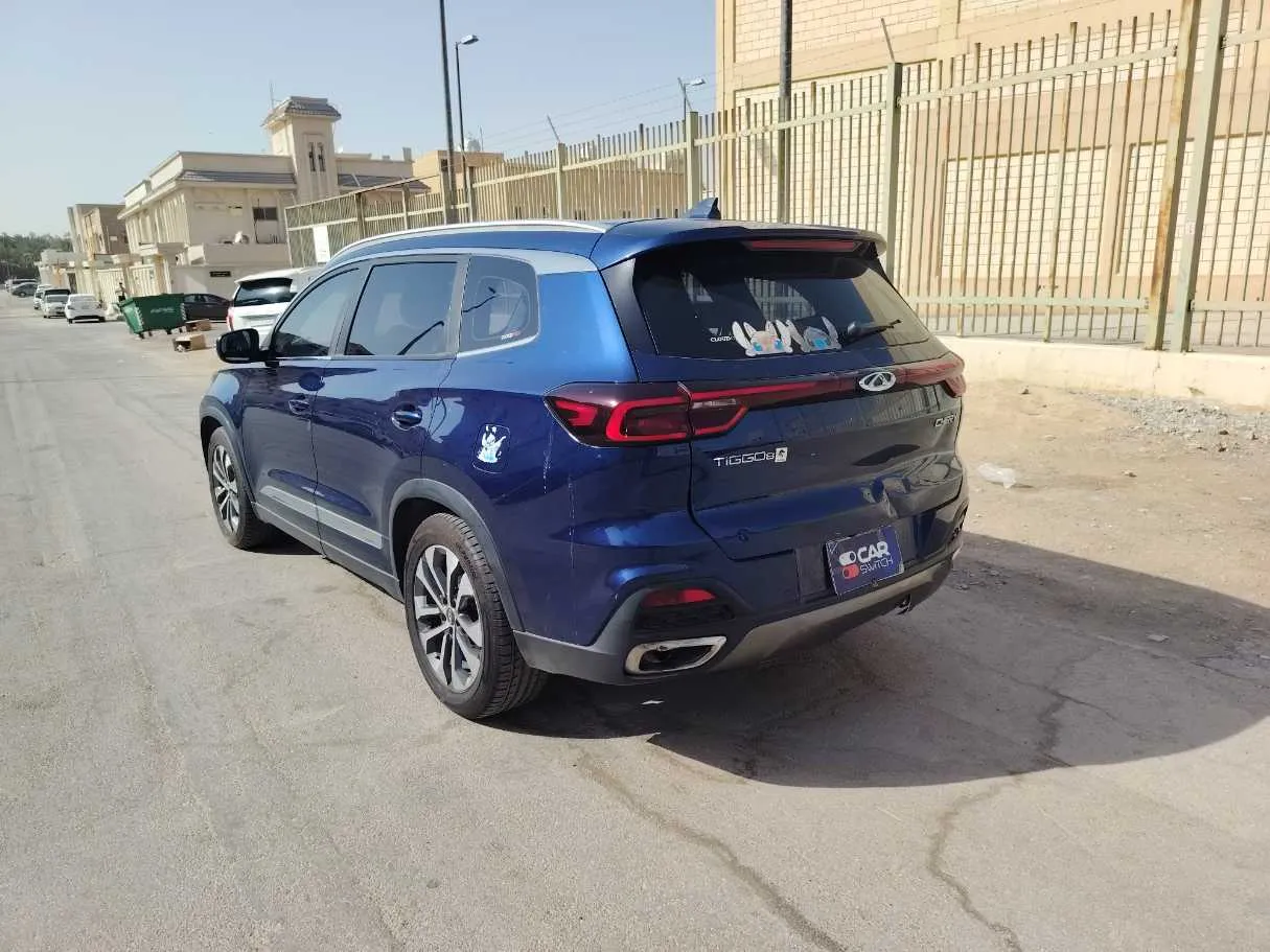 Car image 7