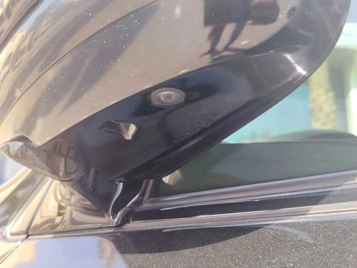 Car image 37