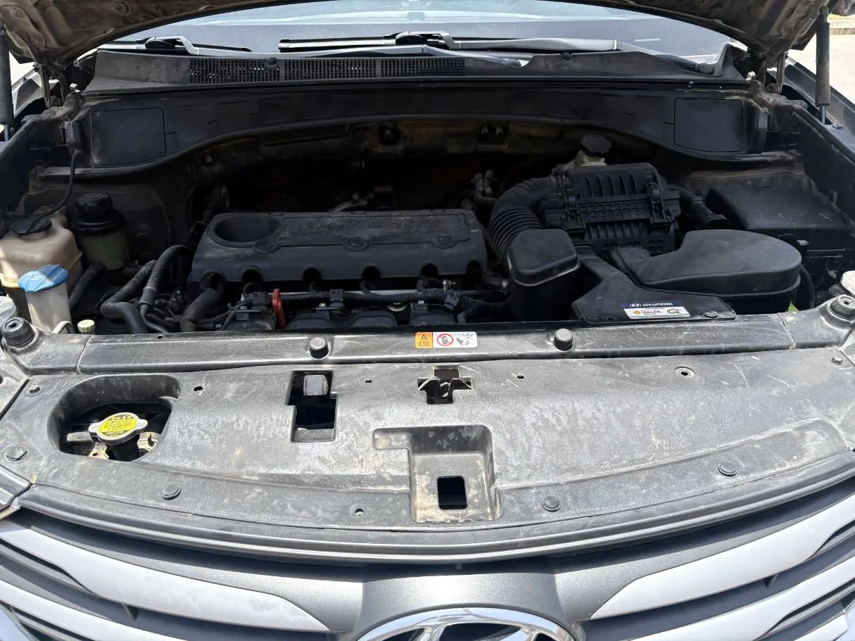 Car image 30