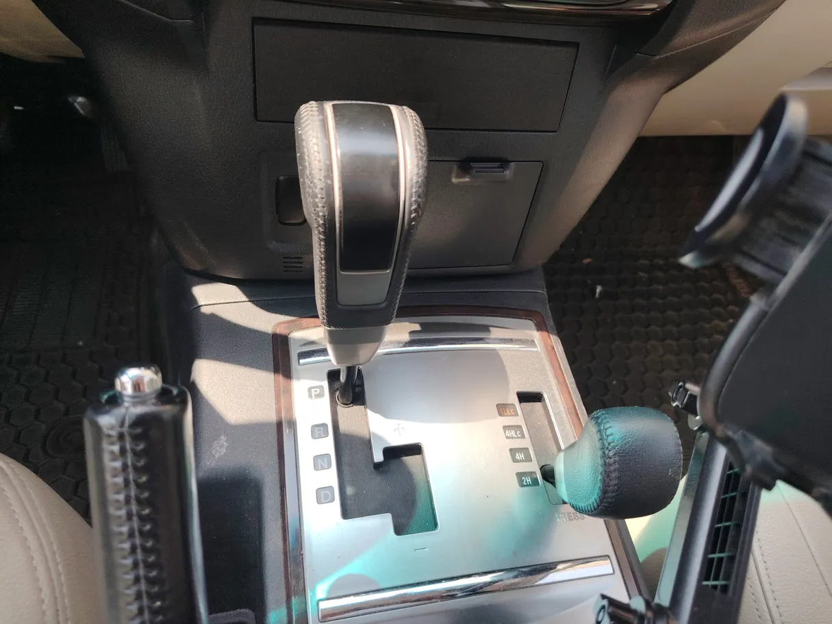 Car image 18