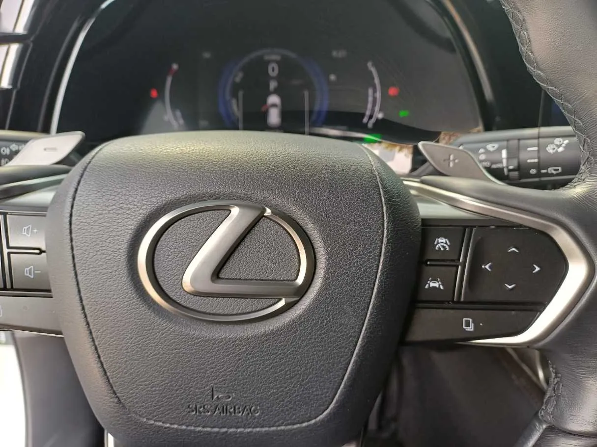 Car image 22
