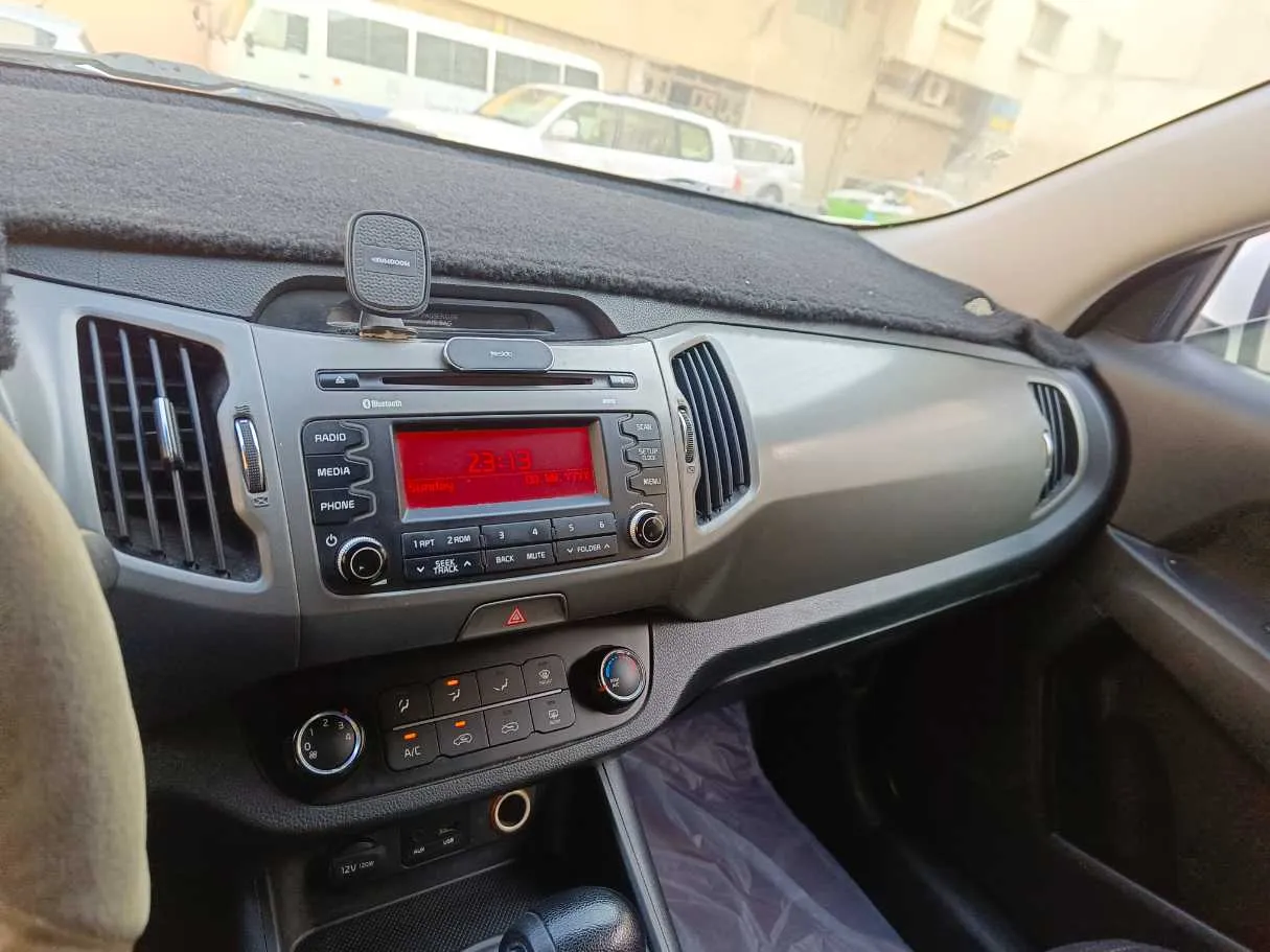 Car image 22