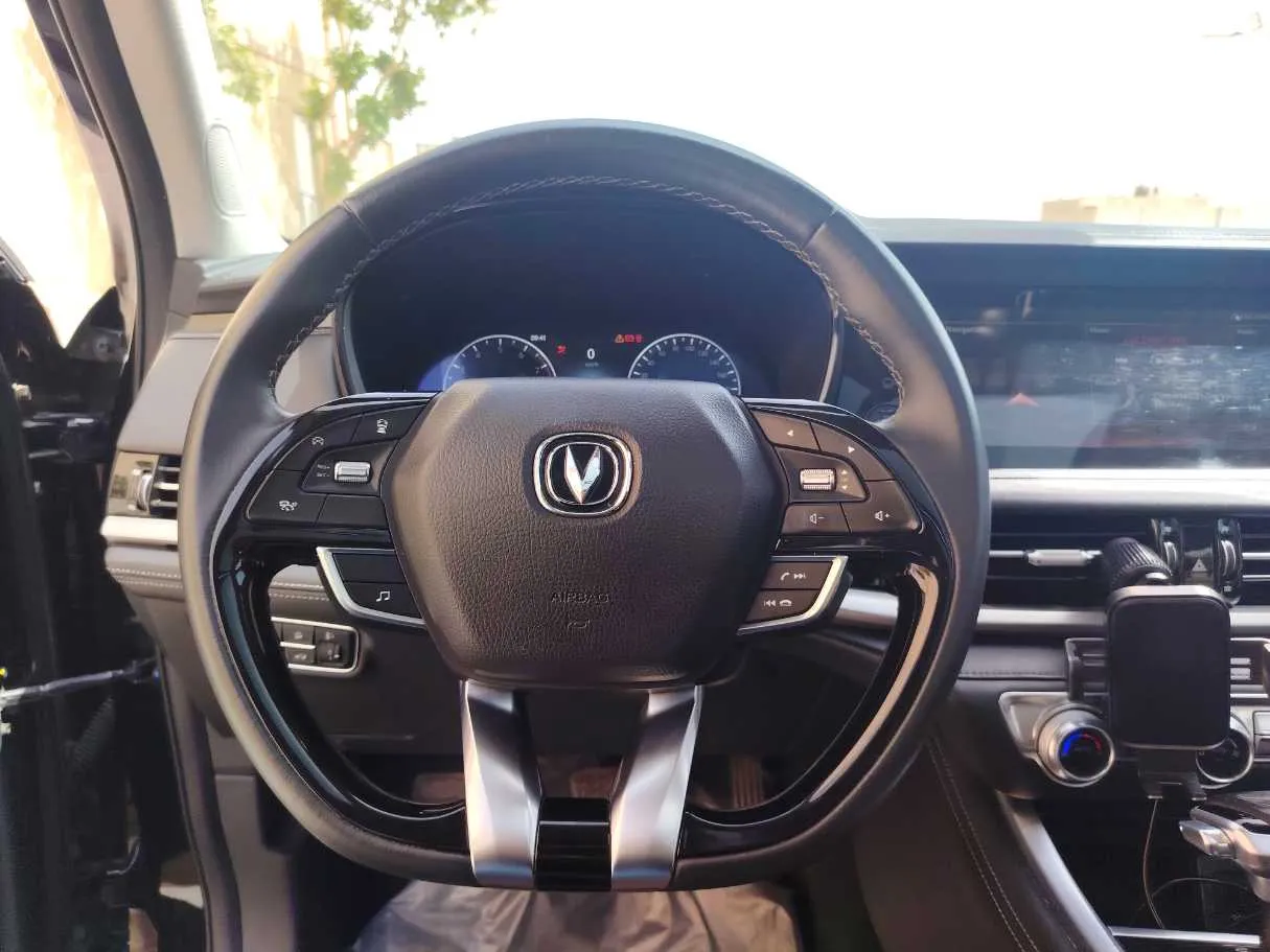 Car image 22