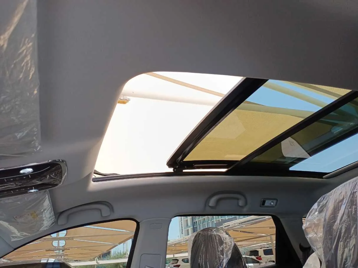 Car image 22