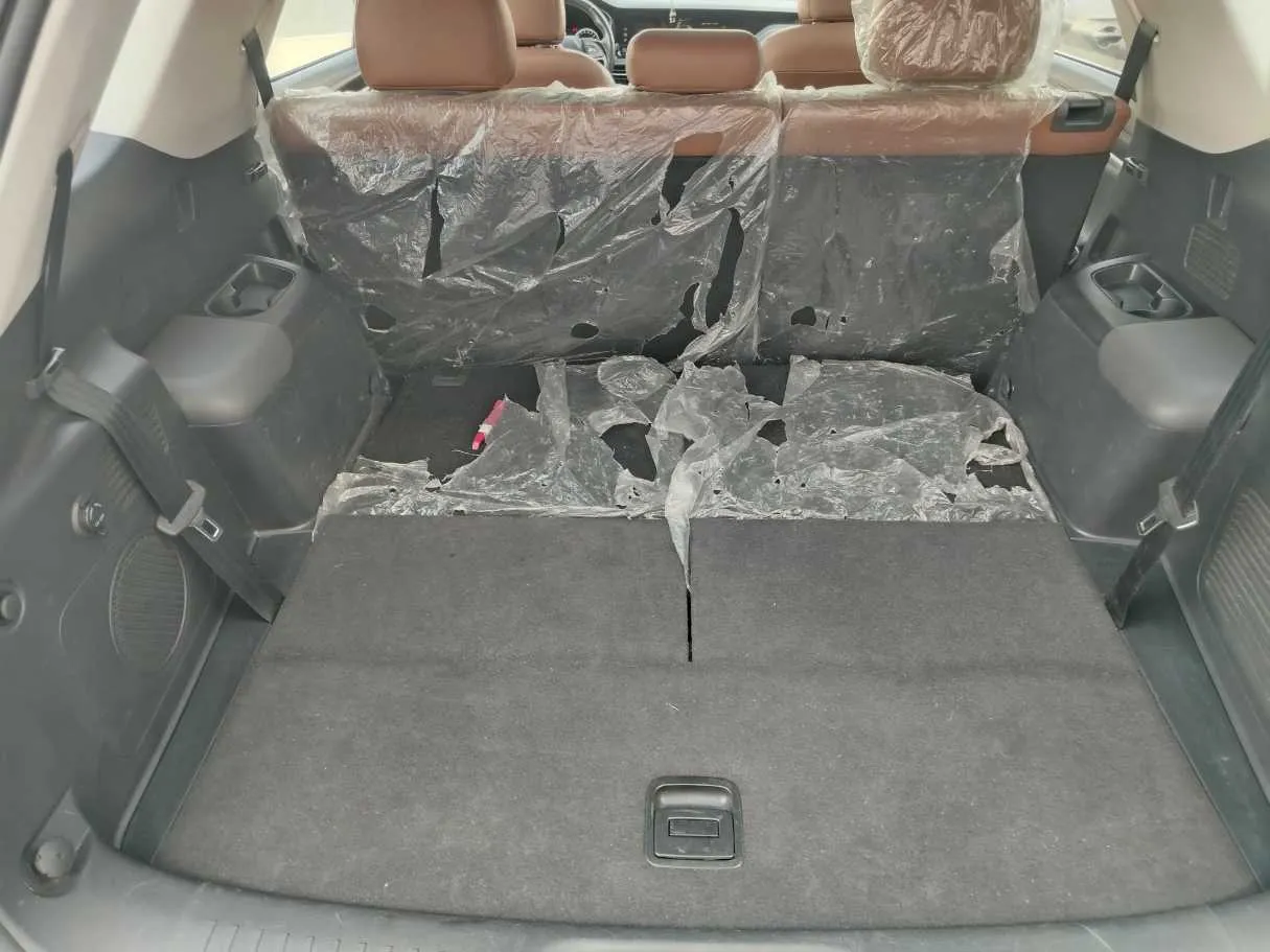 Car image 29