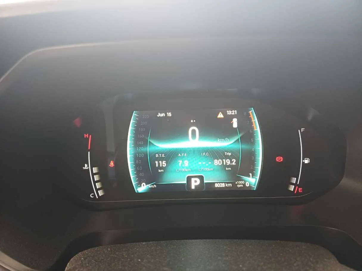 Car image 18