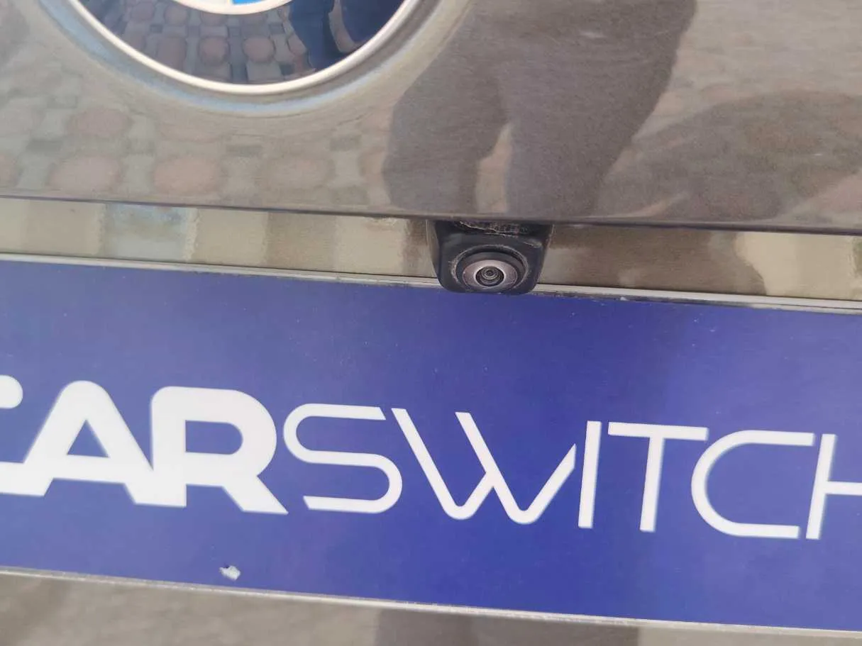 Car image 38