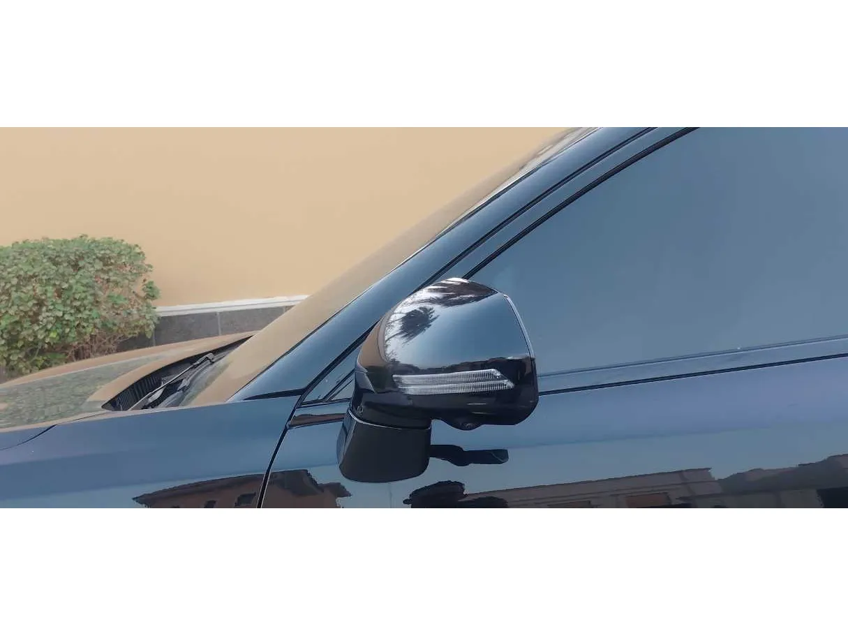 Car image 32
