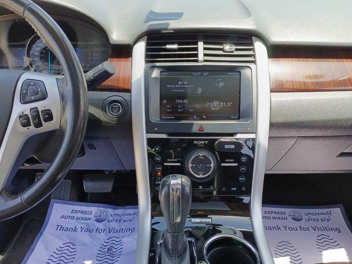 Car image 16