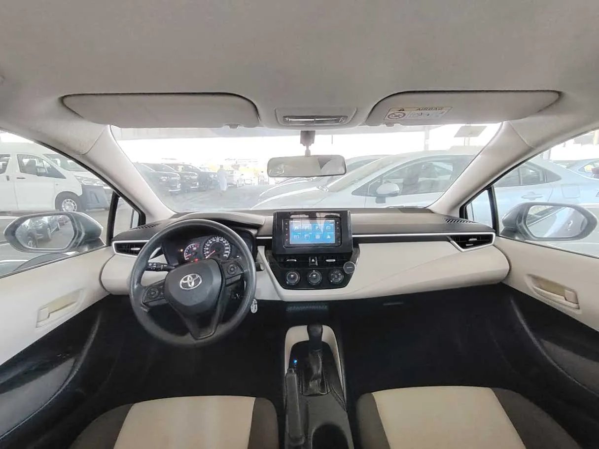 Car image 17