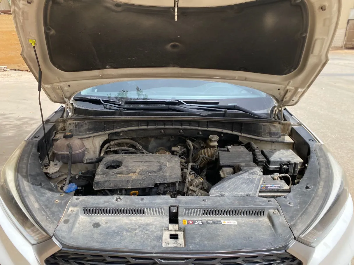 Car image 26