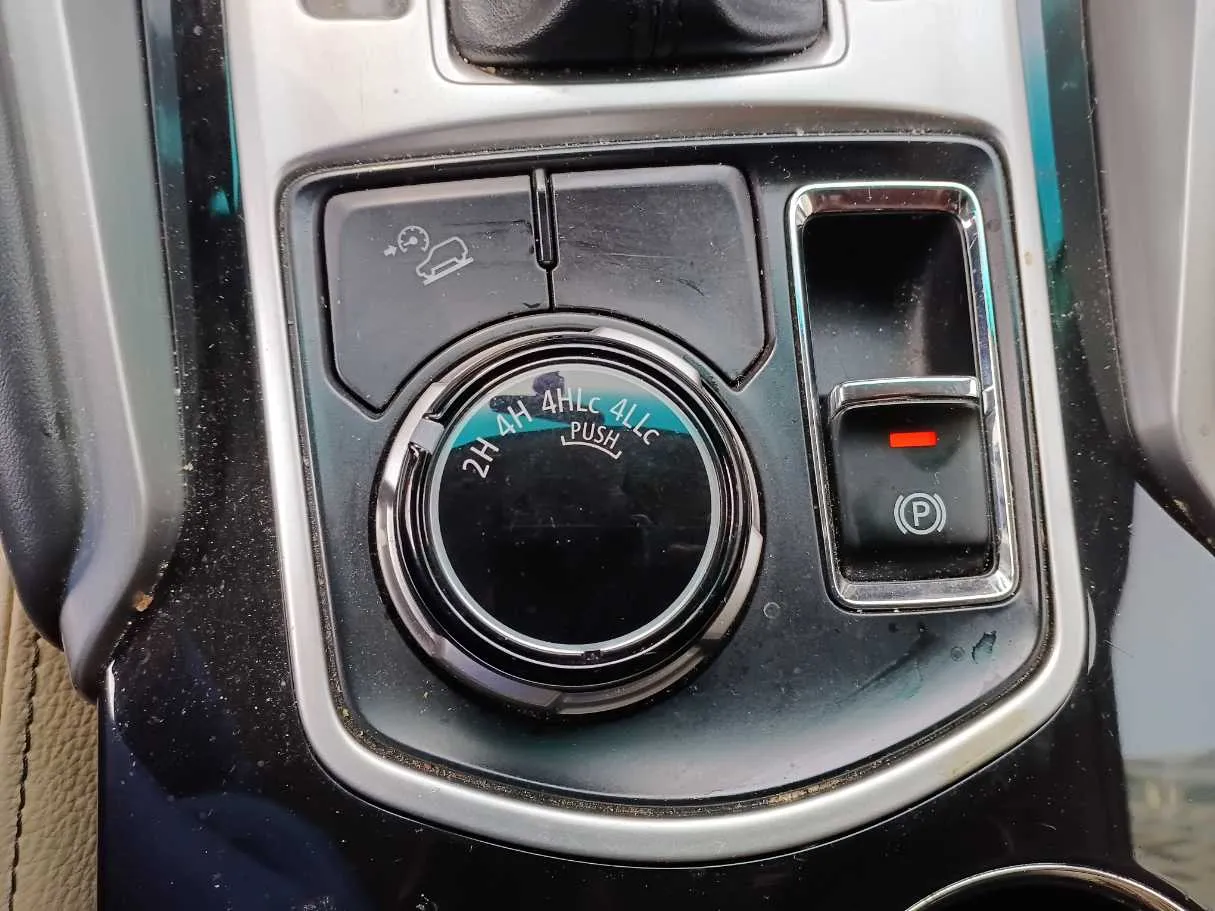 Car image 19
