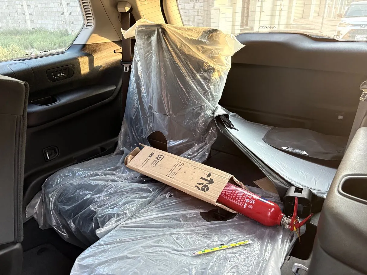 Car image 29