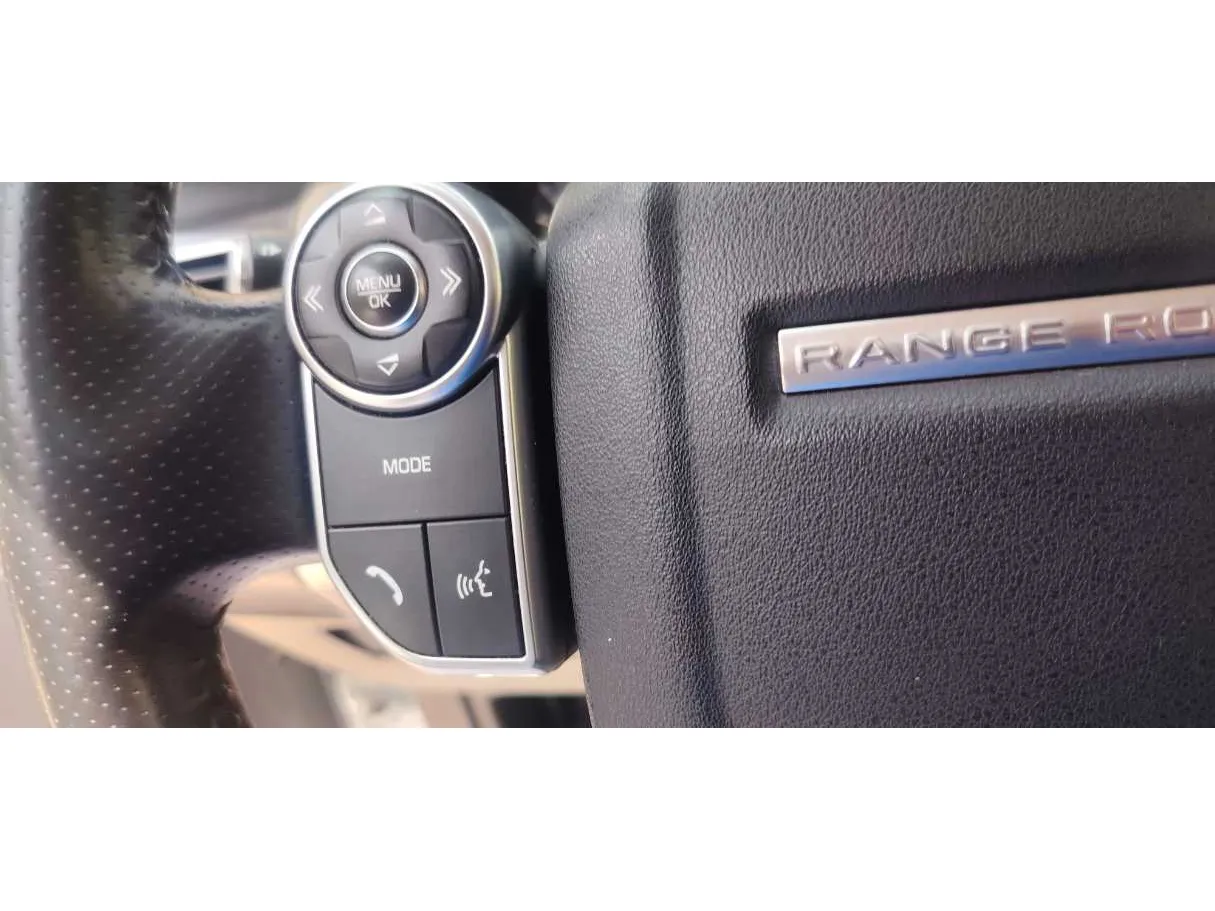 Car image 26