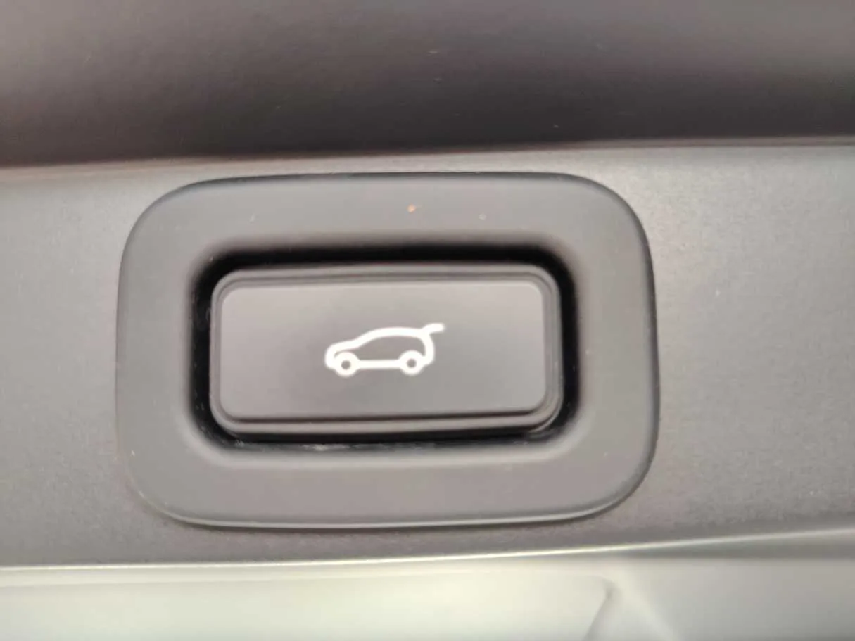 Car image 29