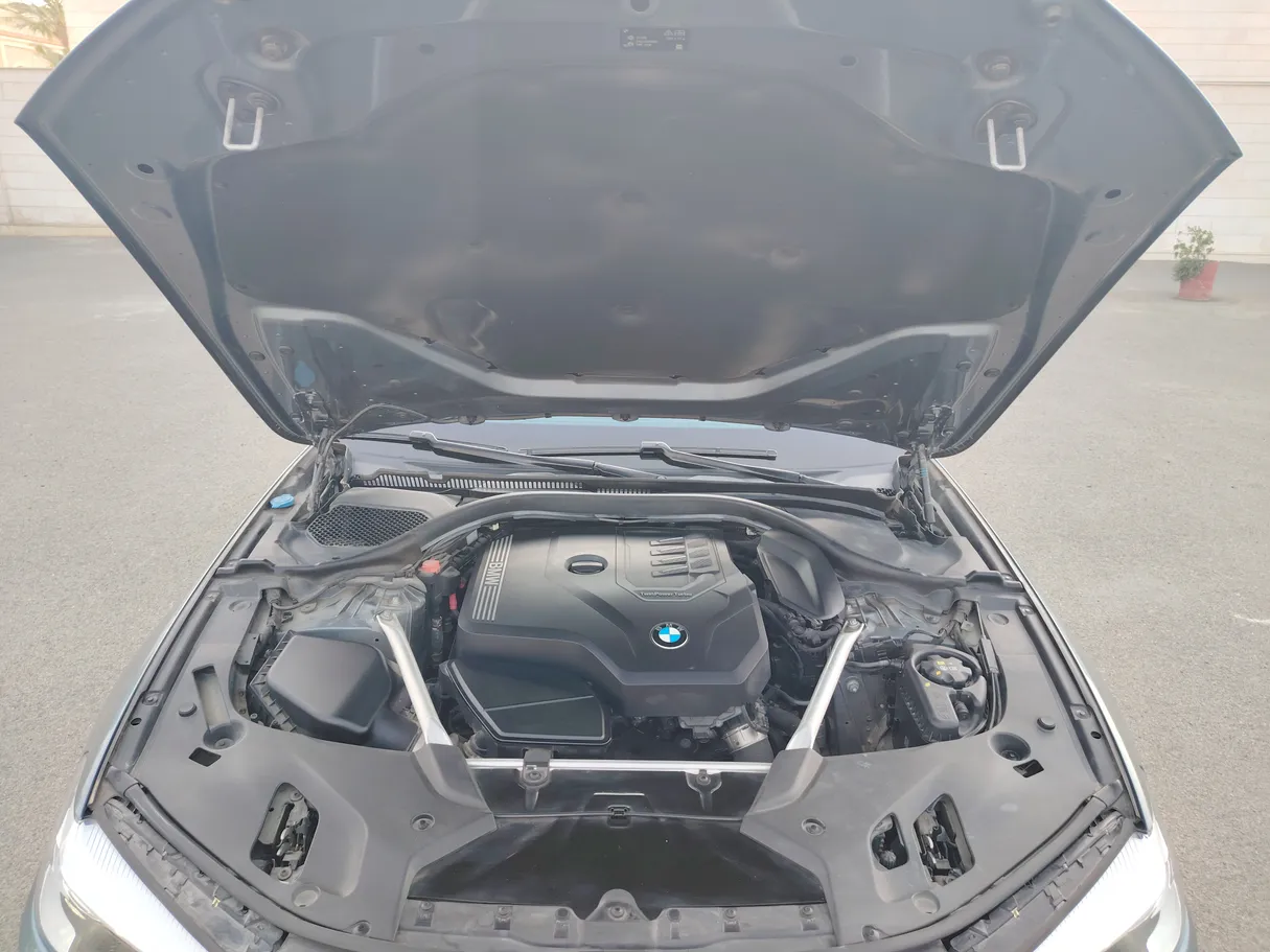 Car image 33