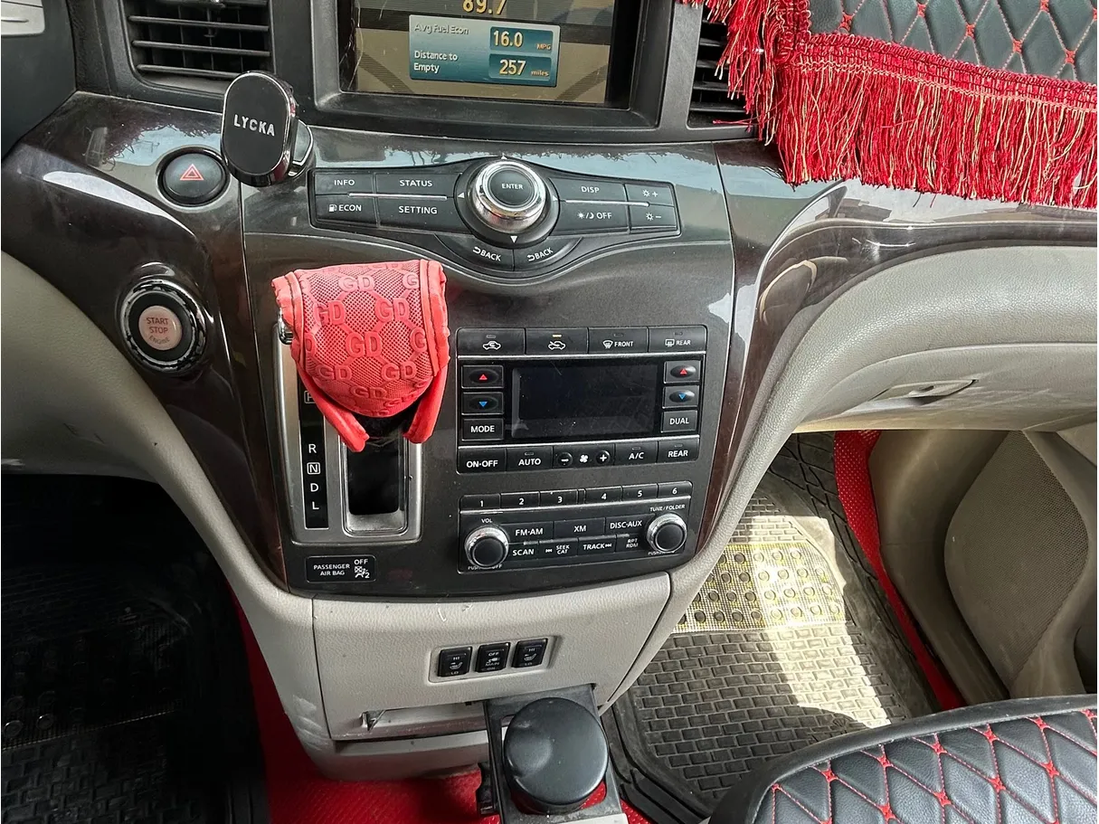 Car image 7