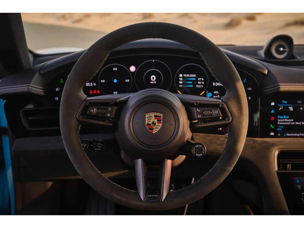 Car image 31