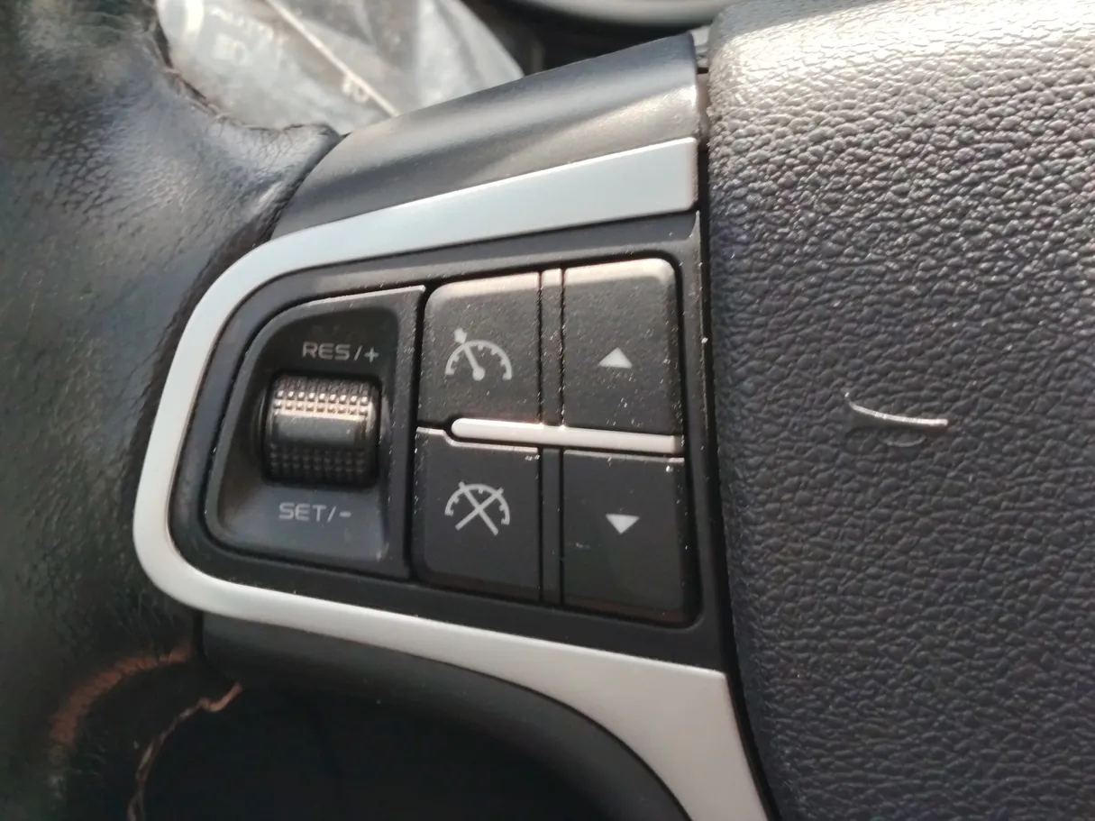 Car image 29