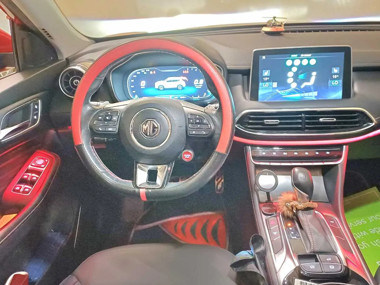 Car image 16