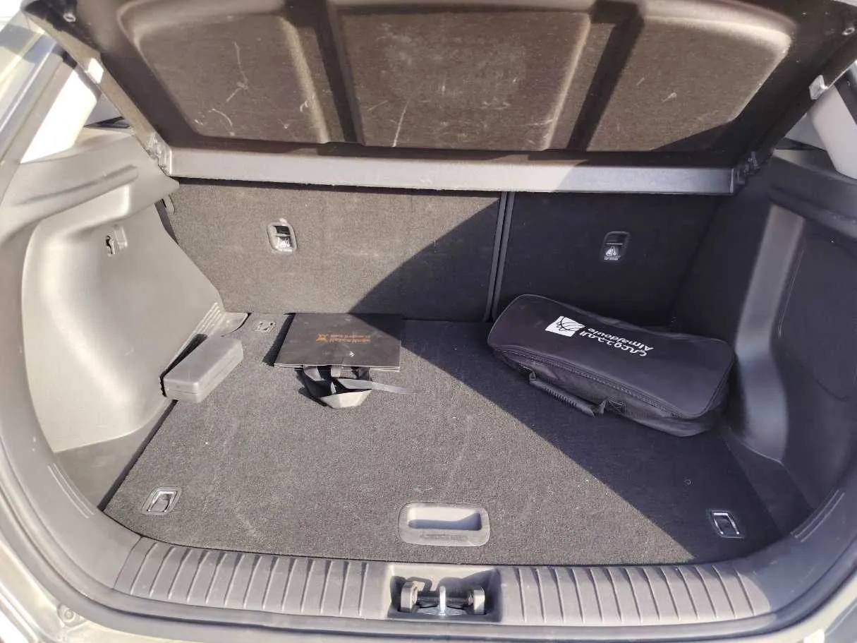 Car image 29