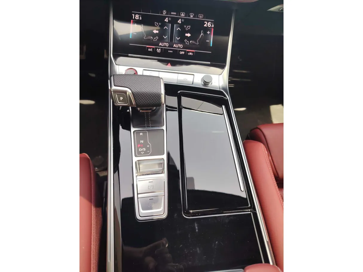 Car image 21