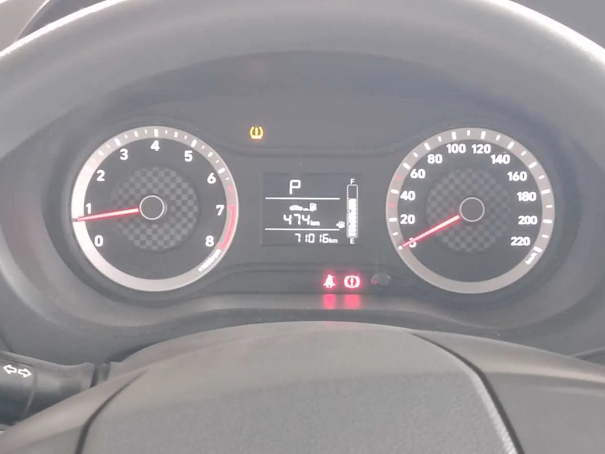 Car image 24