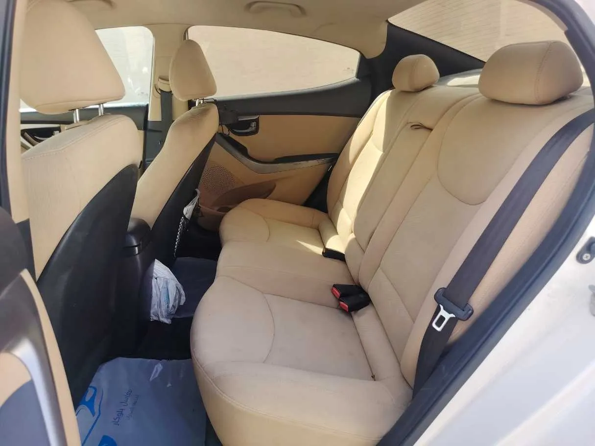 Car image 13