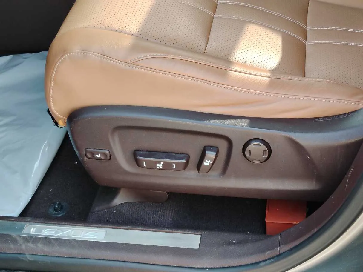 Car image 31