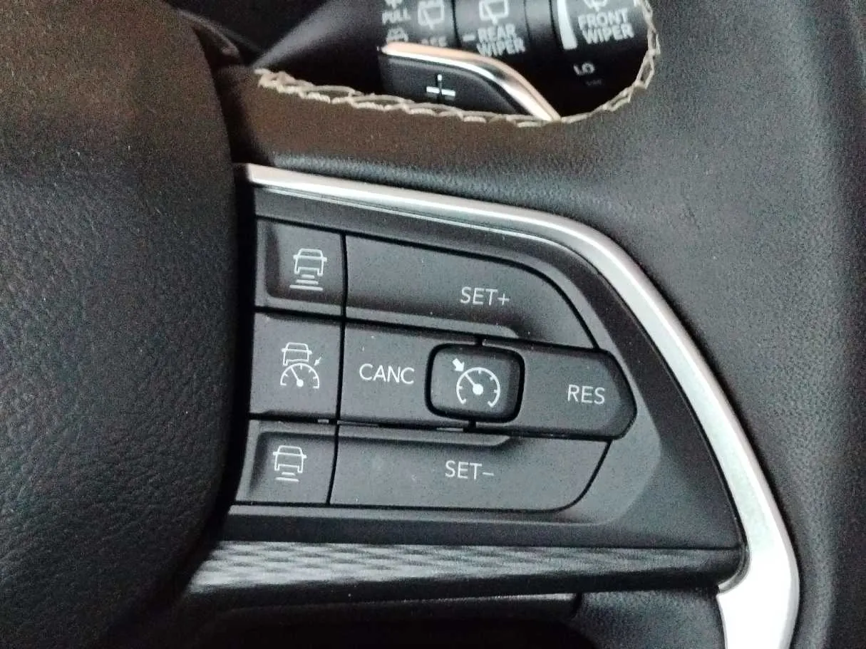 Car image 27
