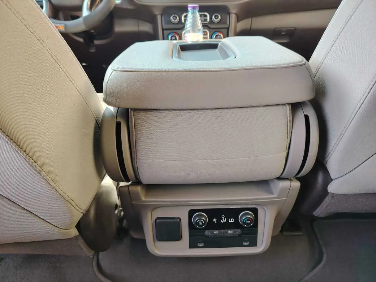 Car image 40