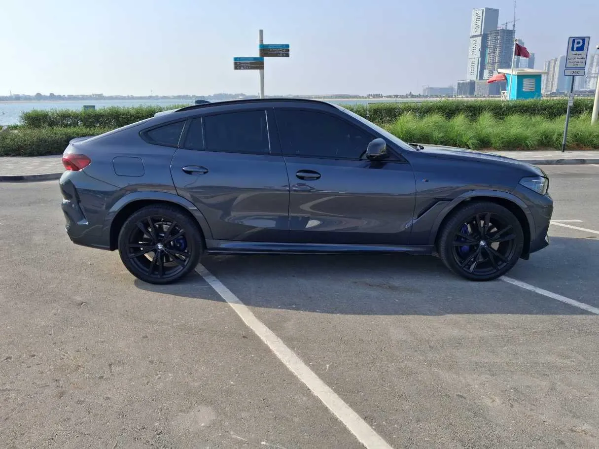Car image 8