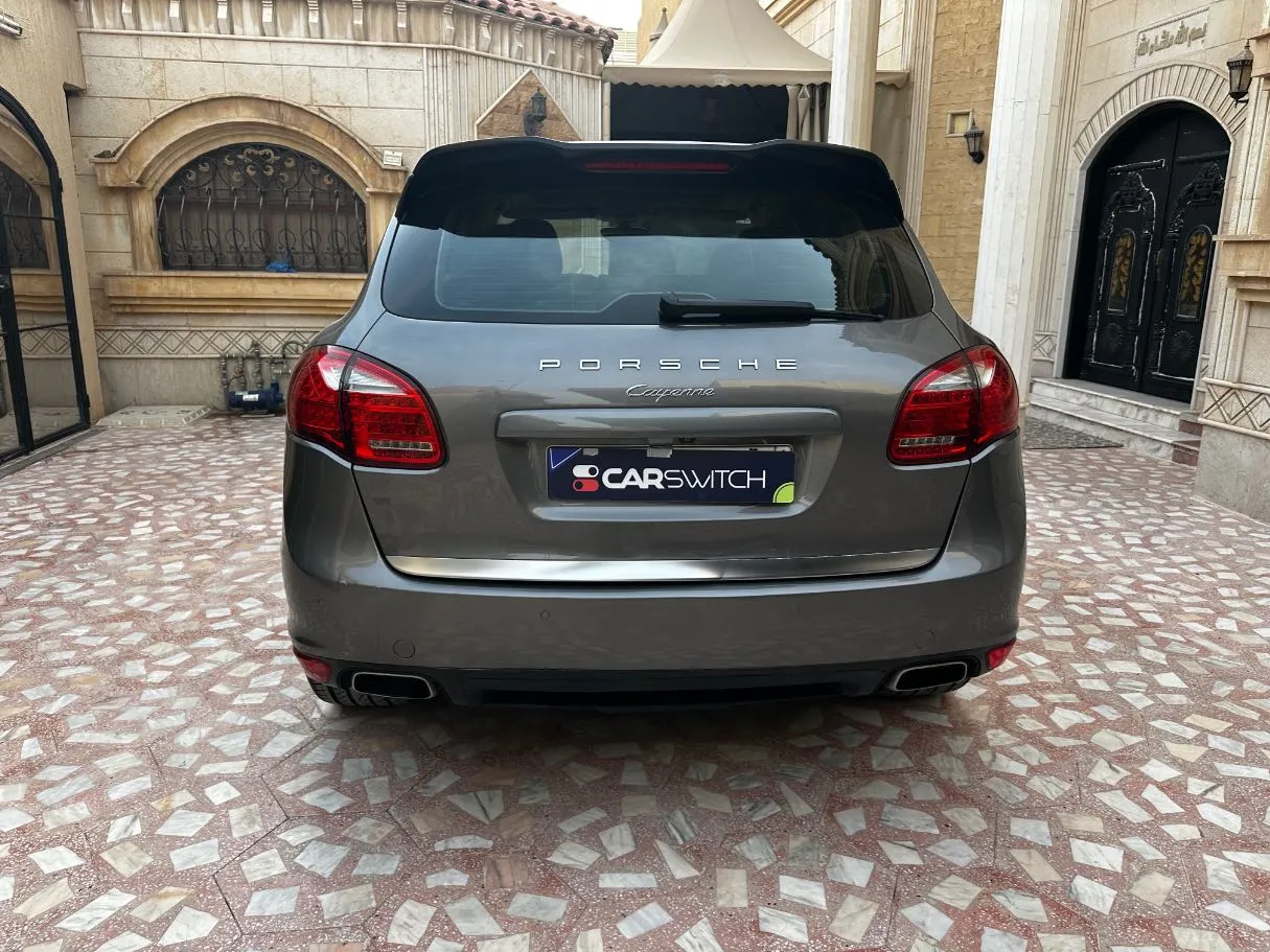 Car image 6