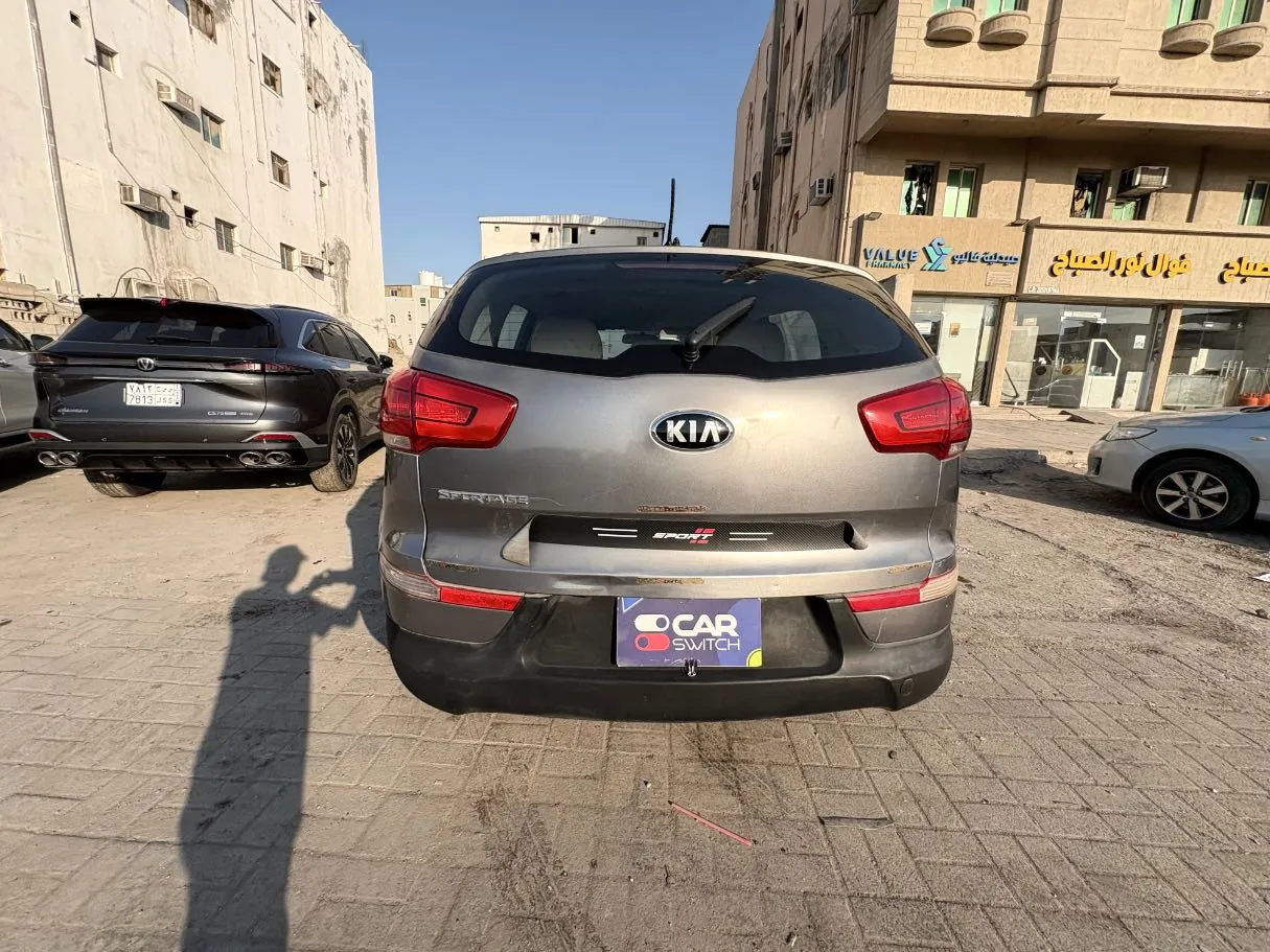 Car image 6