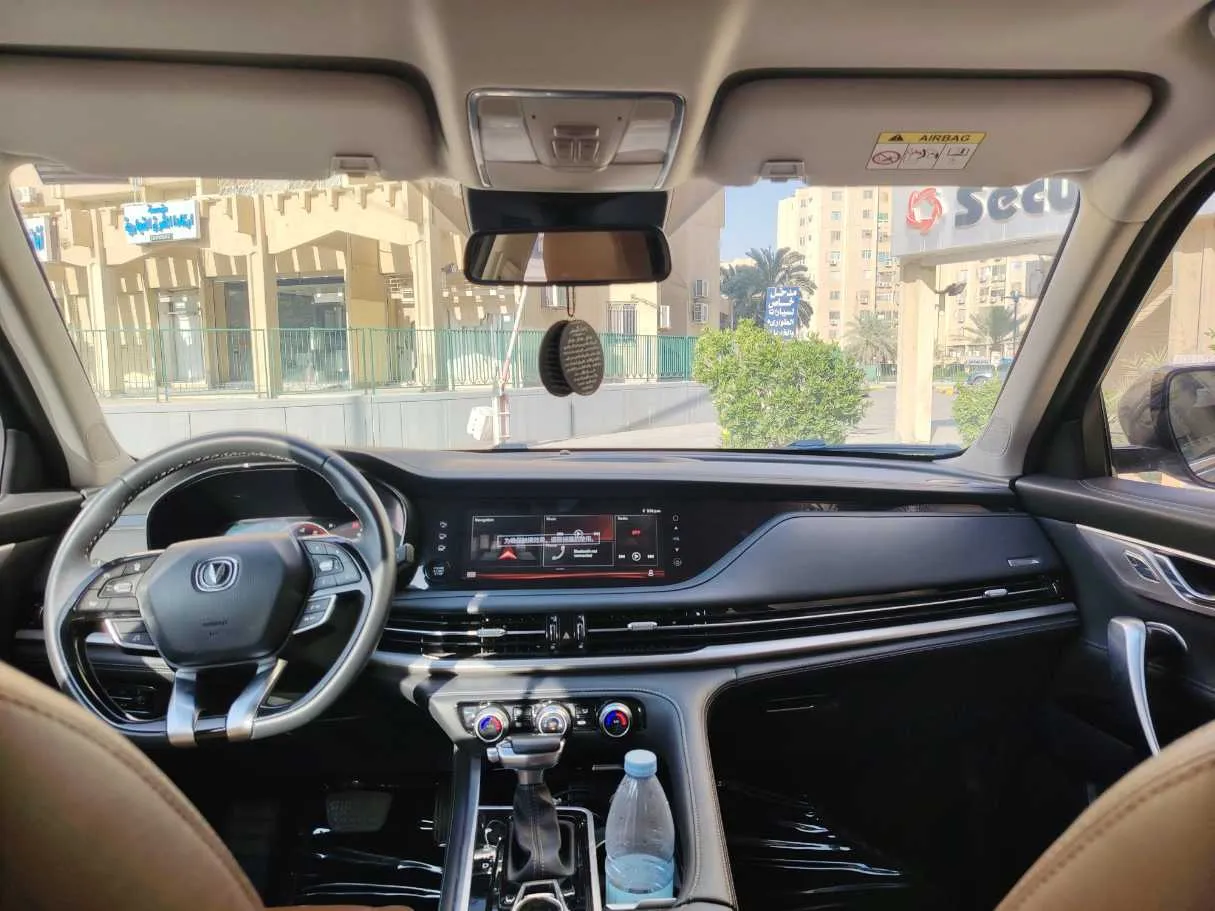 Car image 16