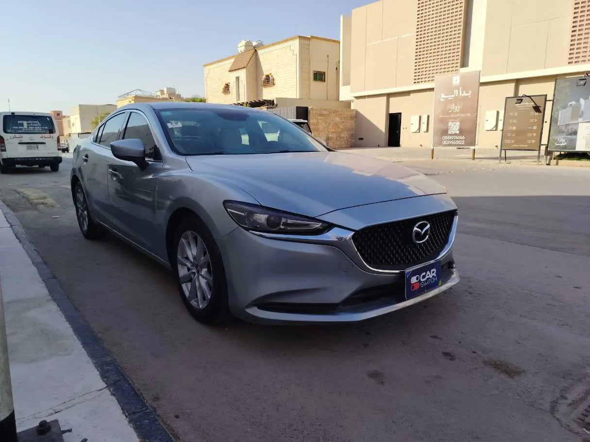 Car image 3