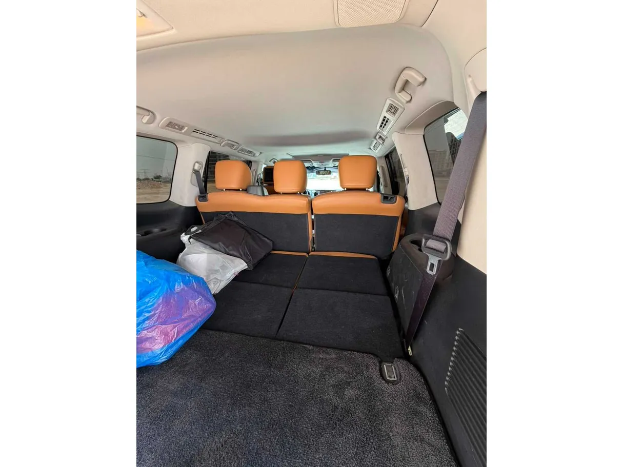 Car image 37