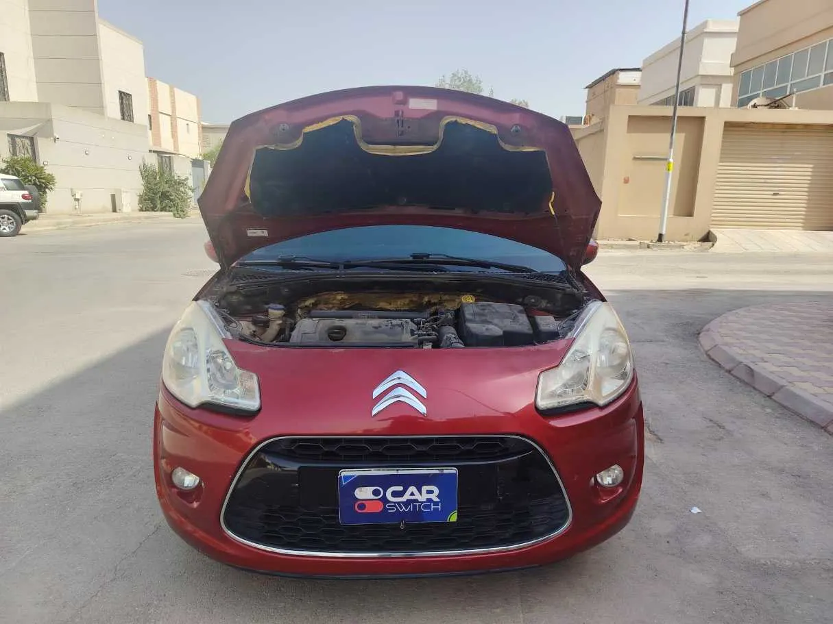 Car image 28