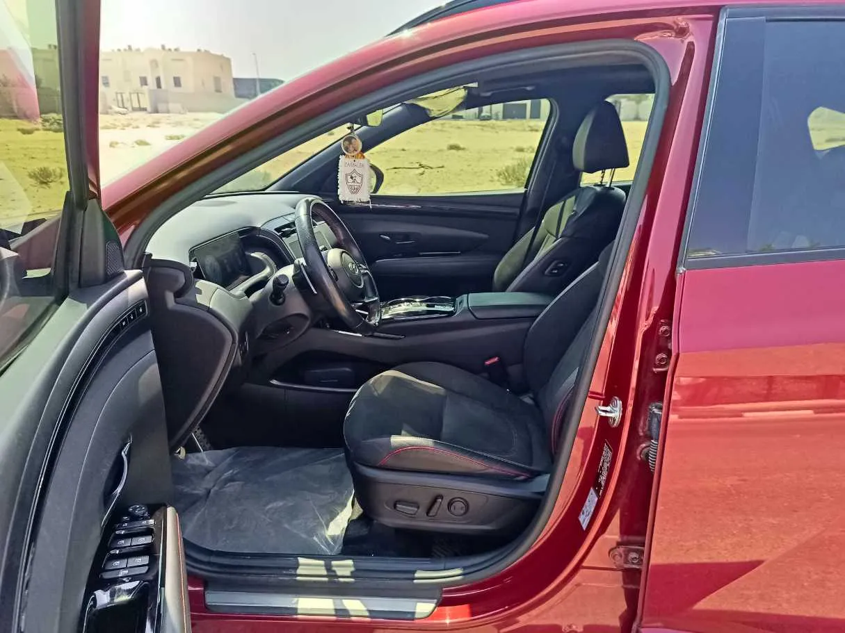 Car image 14