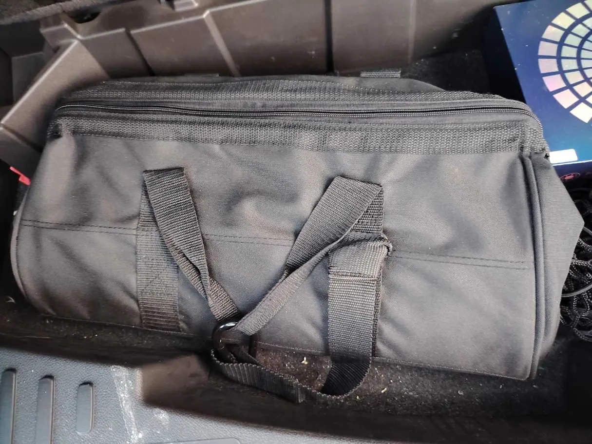 Car image 32