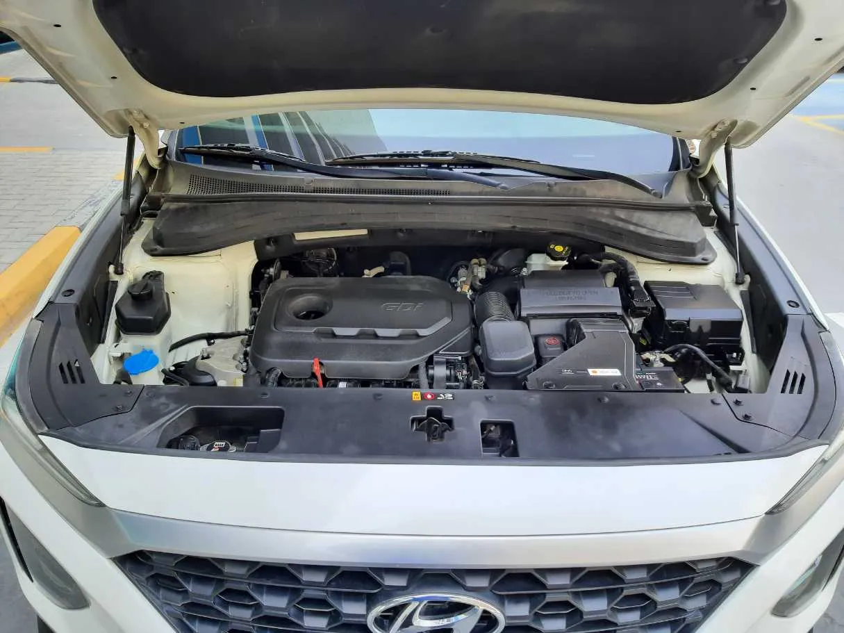 Car image 19