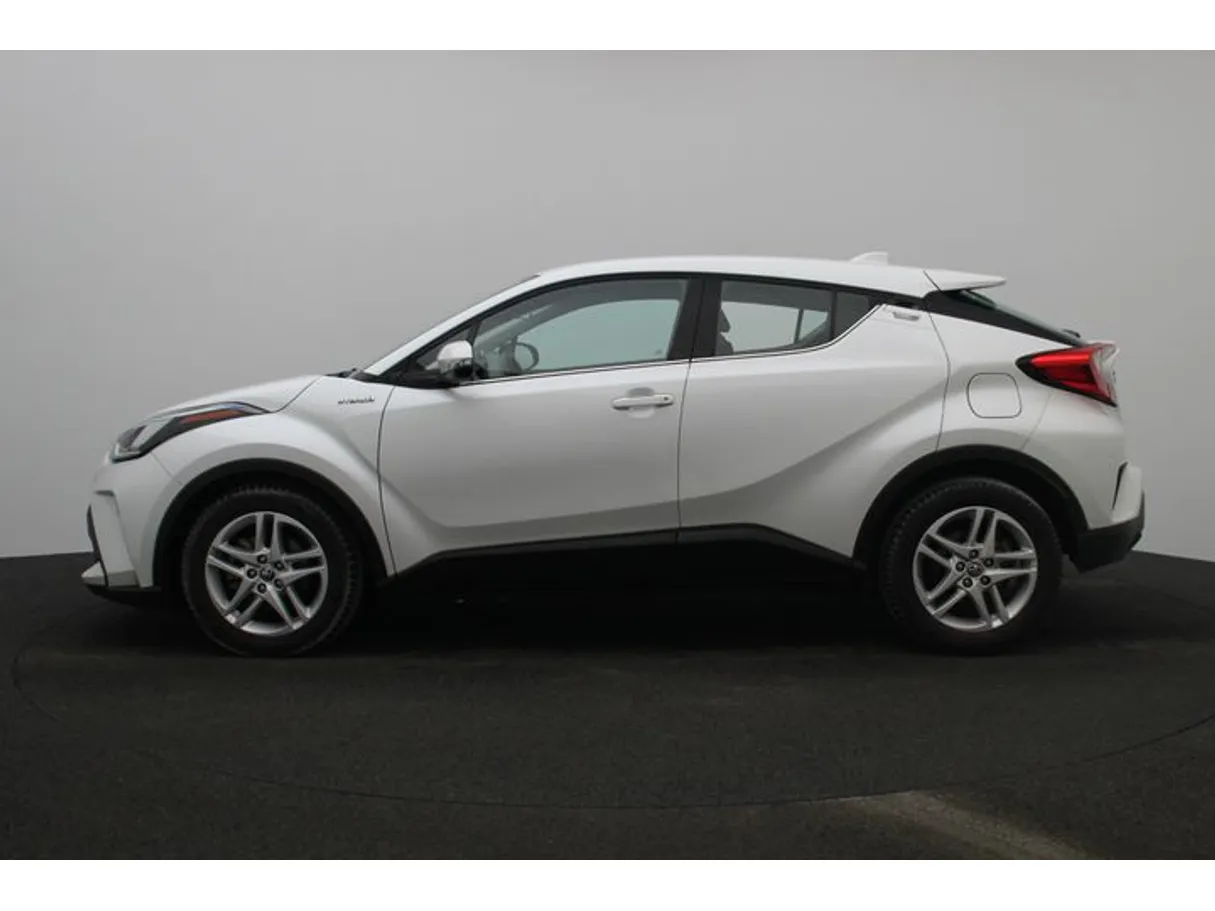 Car image 3